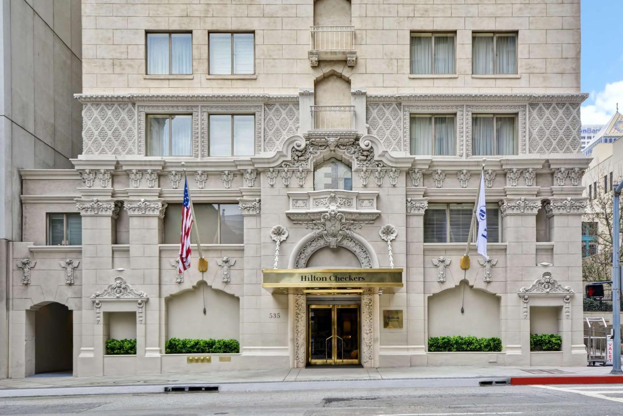 Hilton Checkers Los Angeles — Photos 1
